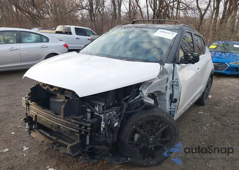 2023 Nissan Kicks Sr Xtronic Cvt z USA, uszkodzony, nr VIN 3N1CP5DVXPL470192